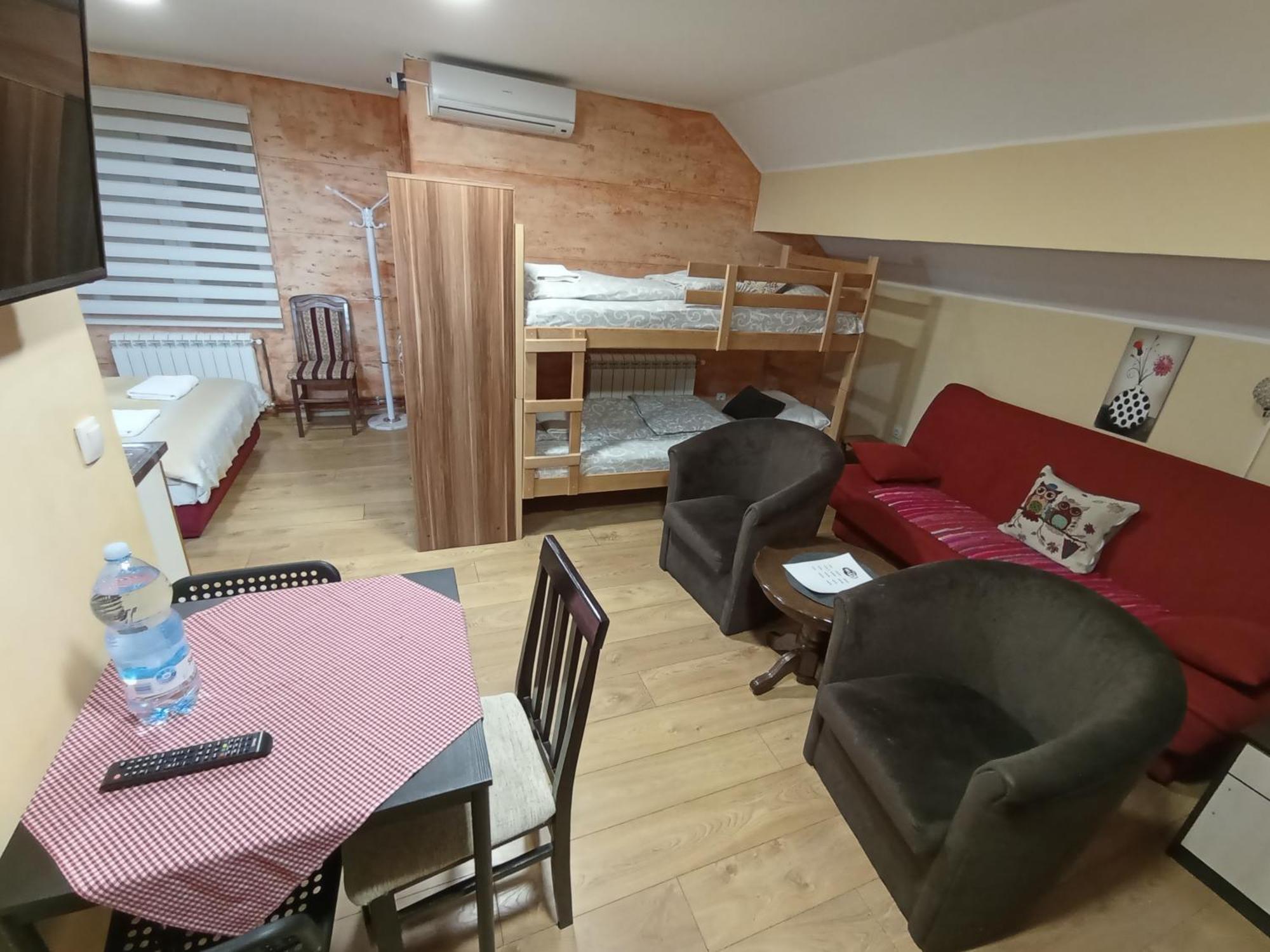 Apartments & Rooms -Mdl Lazic بلغراد المظهر الخارجي الصورة